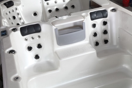 СПА бассейн с противотоком Bigeer Леоне BG-6609